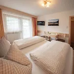 Haus Montjola Affittacamere 3*
