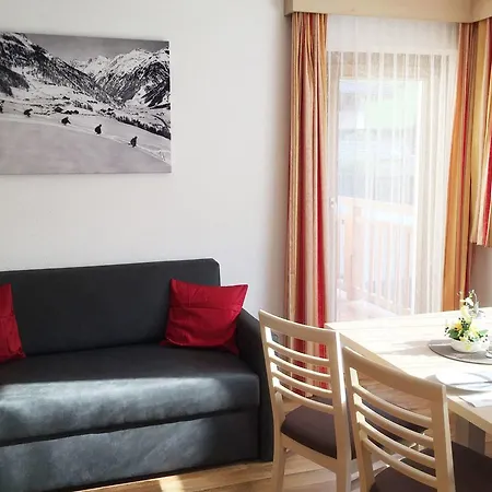 Haus Montjola Guest house 4*