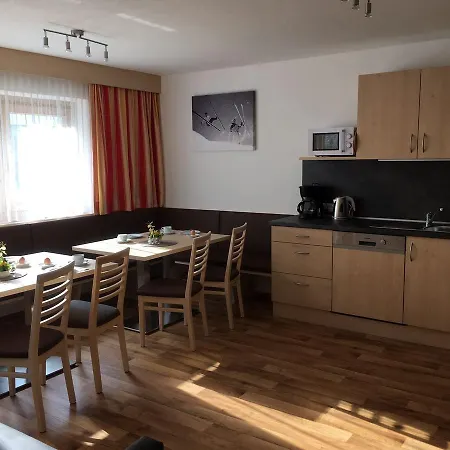 Haus Montjola 3* Sölden