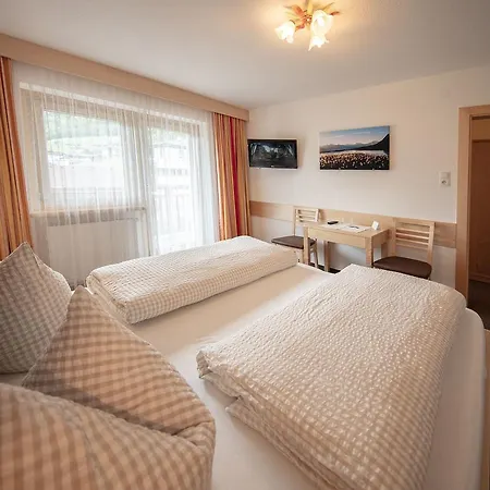 Haus Montjola Maison d'hôtes 3*