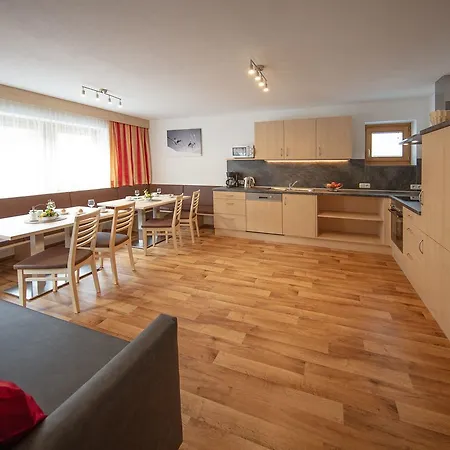 Haus Montjola Guest house 4*
