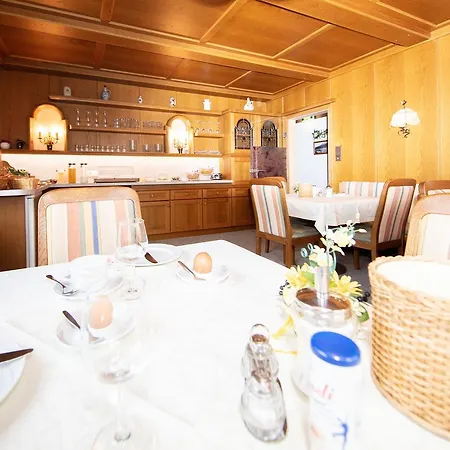 ゲストハウス Haus Montjola